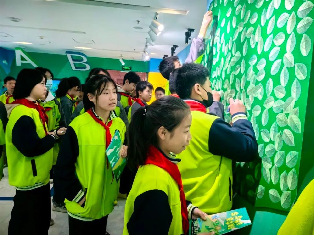 国际无废日丨小学生探秘“德赢·vwin体育智慧大脑”
